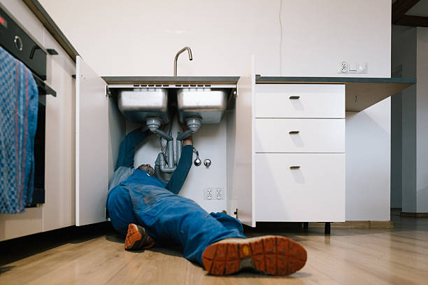 Professional Leak Detection technician working in San Dimas, CA